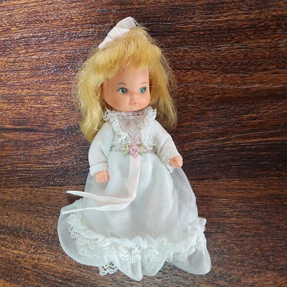 Vintage 1976 The Heart Family Rosebud & School Time Fun 1988 Barbie - Picture 3 of 6